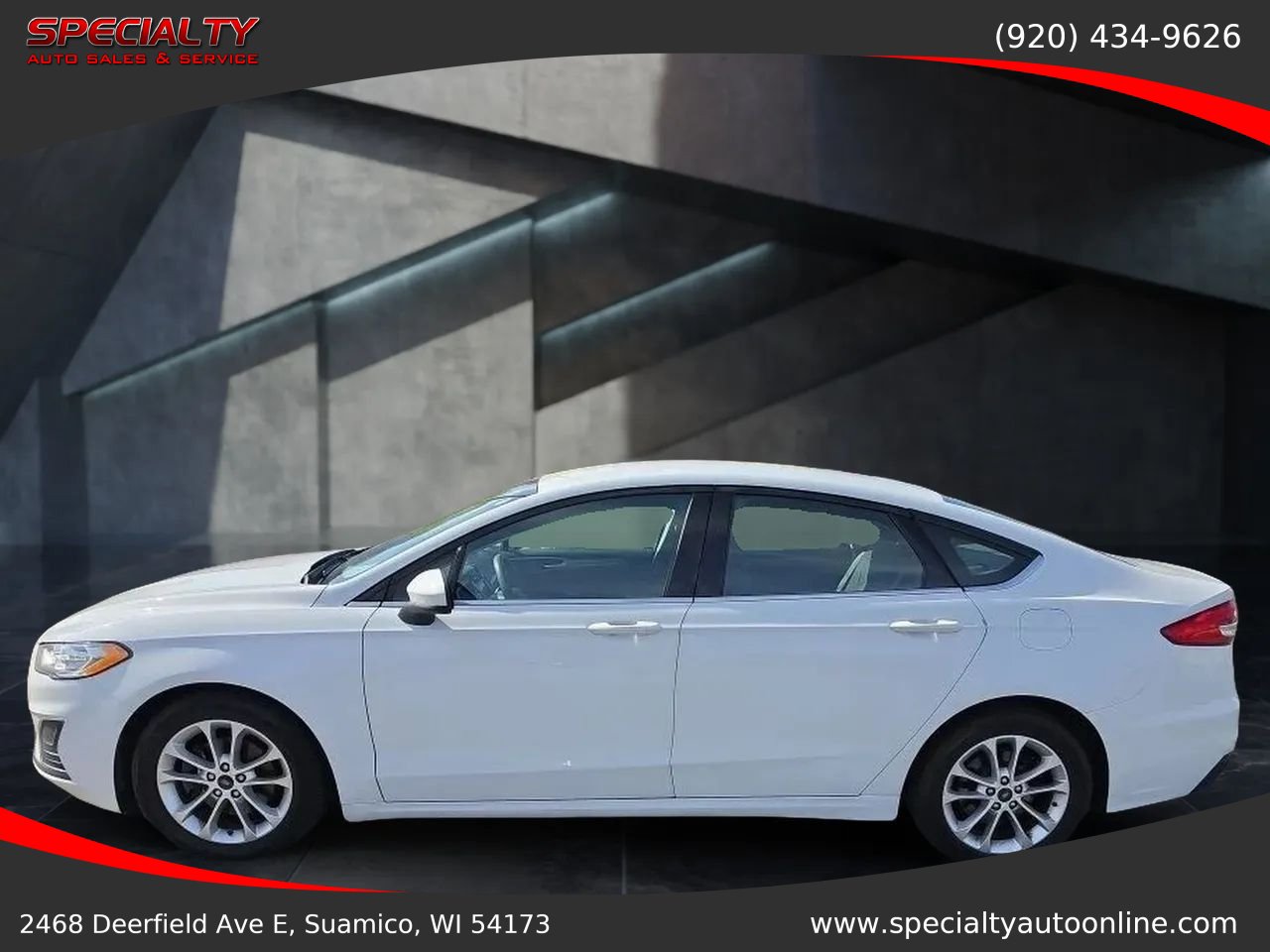 Used 2020 Ford Fusion SE FWD image 2