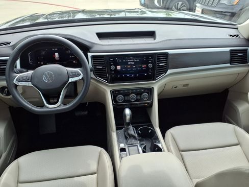 Used 2023 Volkswagen Atlas SE FWD image 12