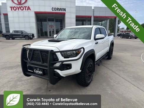 Used 2017 Toyota Tacoma TRD Pro AWD/4WD image 8