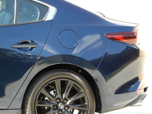 Used 2024 MAZDA MAZDA3 s FWD image 29