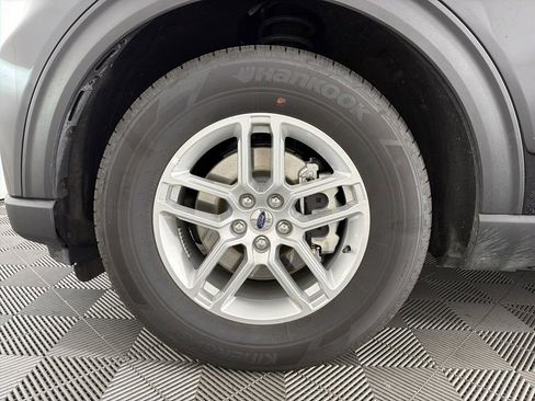 Used 2025 Ford Explorer Active image 9