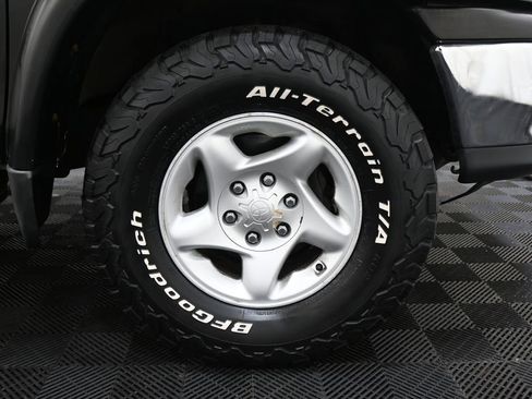 Used 2002 Toyota Tundra Limited image 27