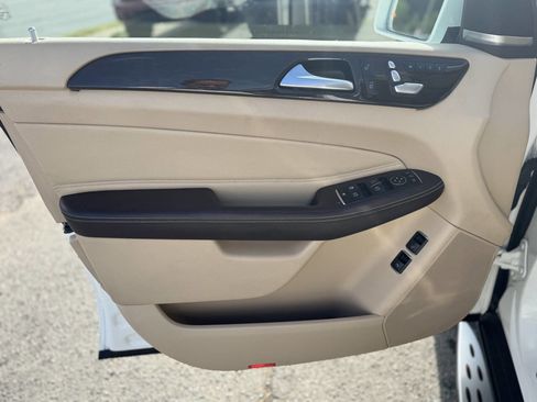 Used 2017 Mercedes-Benz GLS 450 4MATIC w/ Premium Package image 10