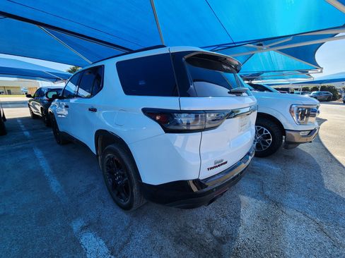 Used 2021 Chevrolet Traverse Premier w/ Redline Edition FWD image 3