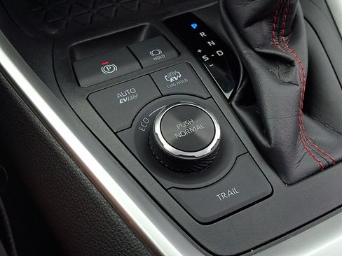 Used 2023 Toyota RAV4 SE w/ Weather & Moonroof Package AWD/4WD image 24