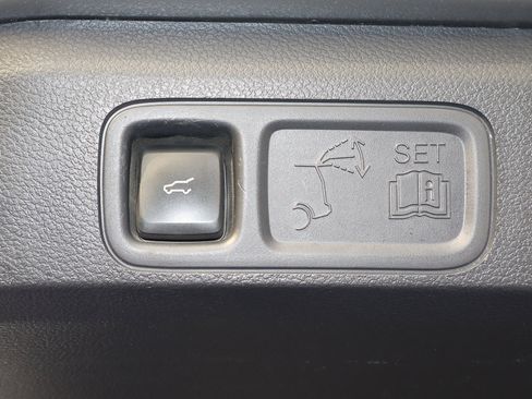 Used 2022 Ford Expedition XLT image 21