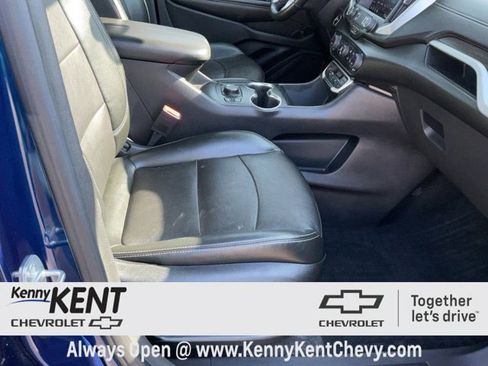 Used 2023 GMC Terrain SLT w/ LPO, Floor Liner Package image 17