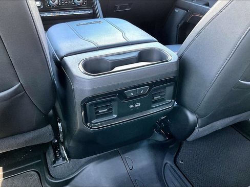 Used 2024 GMC Sierra 3500 AT4 w/ AT4 Premium Plus Package AWD/4WD image 30
