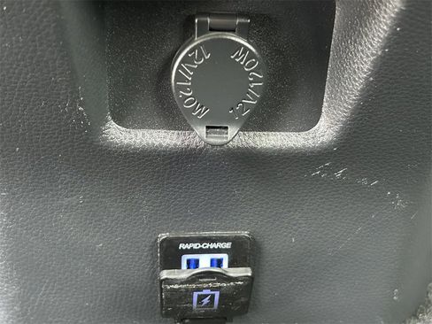 Used 2020 Toyota RAV4 LE image 19