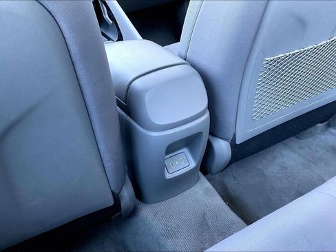 Used 2025 Hyundai Elantra SEL image 33