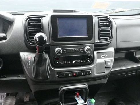 Used 2024 RAM ProMaster 2500 w/ Convenience Group FWD image 13