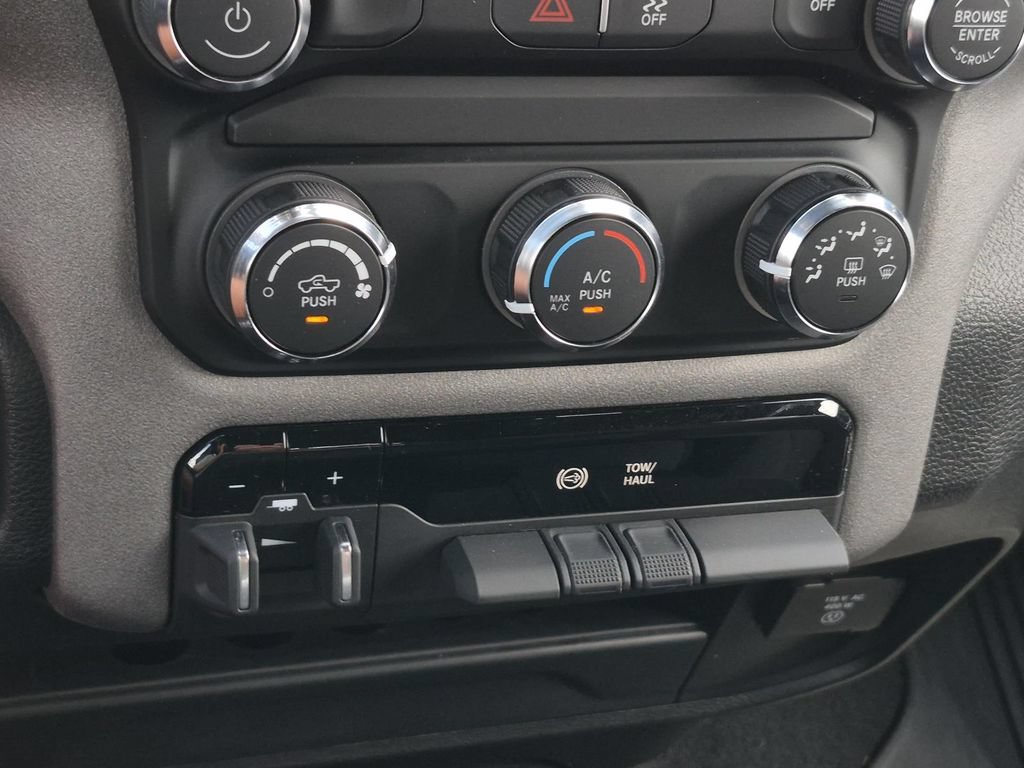 Used 2024 RAM 3500 Tradesman w/ Chrome Appearance Group AWD/4WD image 30