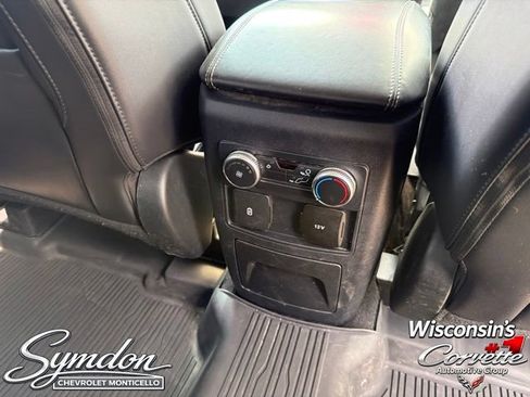 Used 2022 Ford Explorer XLT w/ Equipment Group 202A AWD/4WD image 22