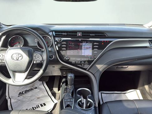 Used 2018 Toyota Camry XSE w/ Driver Assist Package FWD image 17