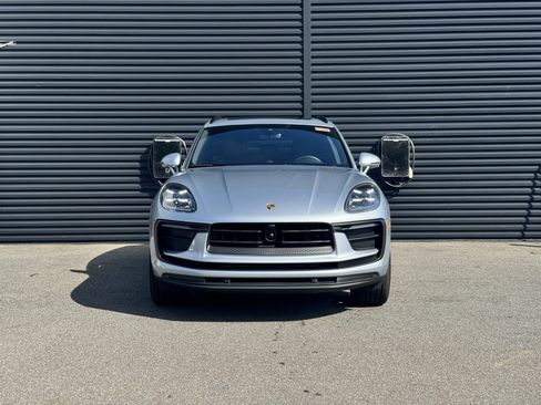 Certified 2026 Porsche Macan AWD/4WD image 10