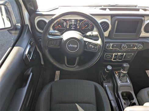 Used 2021 Jeep Wrangler Unlimited Islander image 15