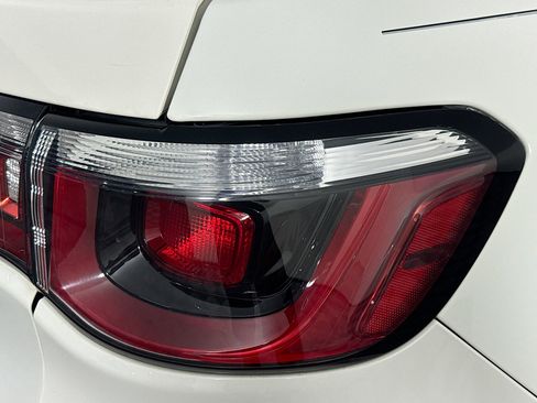 Used 2017 Jeep Compass Latitude w/ Popular Equipment Group image 33