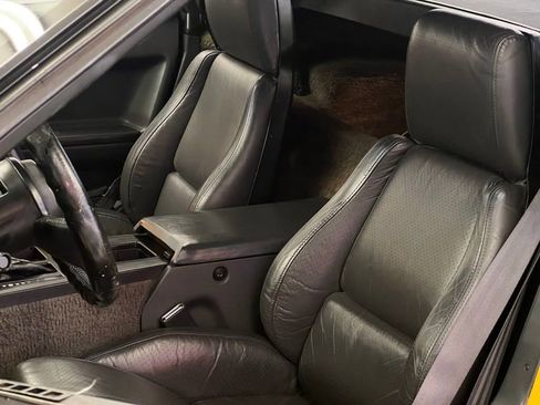 Used 1986 Chevrolet Corvette Convertible image 22