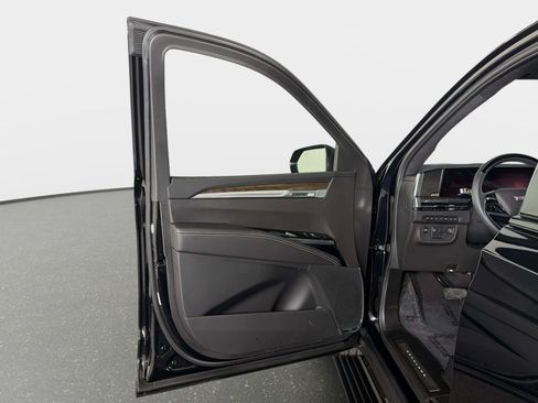 Used 2026 Cadillac Escalade Platinum Sport w/ LPO, ONYX Package AWD/4WD image 32