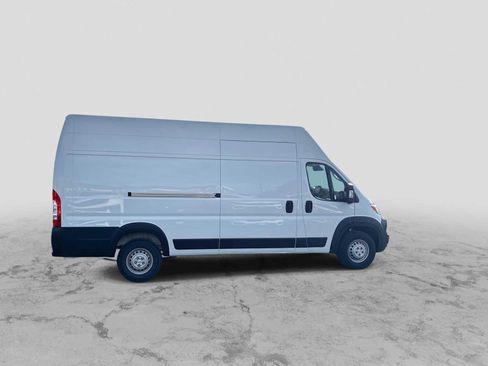 Used 2024 RAM ProMaster 3500 w/ Premium Convenience Group image 9