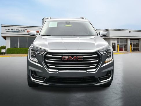Used 2024 GMC Terrain SLT AWD/4WD image 8