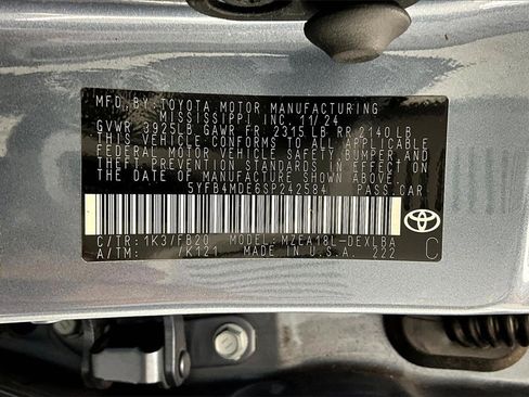 Used 2025 Toyota Corolla LE image 35