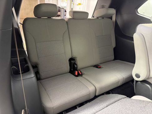 New 2026 GMC Acadia Elevation image 30