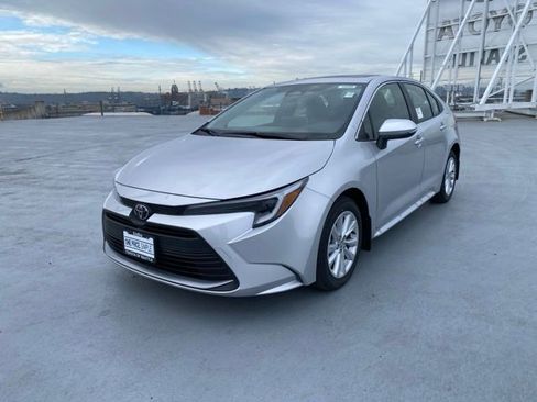 New 2026 Toyota Corolla XLE image 5