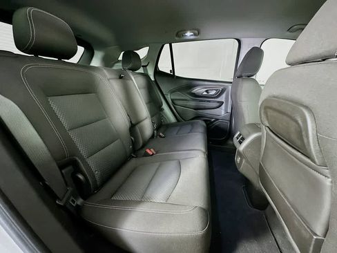 Used 2022 GMC Terrain SLE w/ Driver Convenience Package image 30