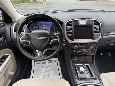 Used 2016 Chrysler 300 C AWD/4WD image 17