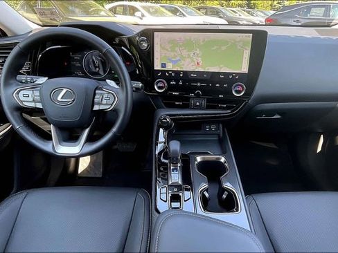 Used 2025 Lexus NX 350h AWD w/ Accessory Package (Z2) image 7