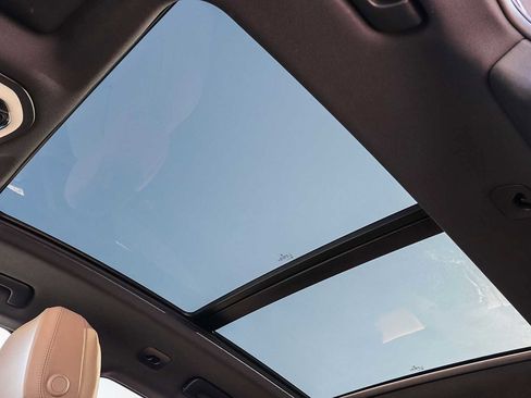 Used 2024 Porsche Macan image 39