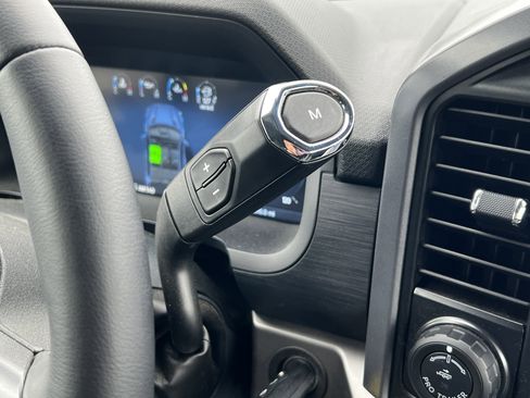 Used 2024 Ford F150 XLT AWD/4WD image 29