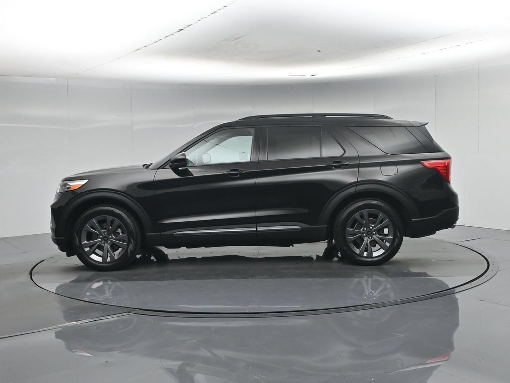 Certified 2023 Ford Explorer XLT w/ Equipment Group 202A RWD image 37