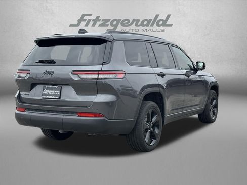 Used 2023 Jeep Grand Cherokee L Laredo AWD/4WD image 4