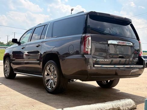 Used 2016 GMC Yukon XL Denali w/ Open Road Package AWD/4WD image 5