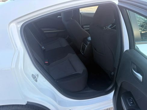 Used 2022 Dodge Charger SXT RWD image 5