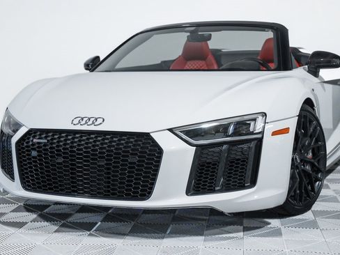Used 2018 Audi R8 V10 plus image 17