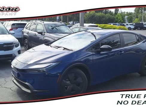 Used 2026 Toyota Prius LE FWD image 1