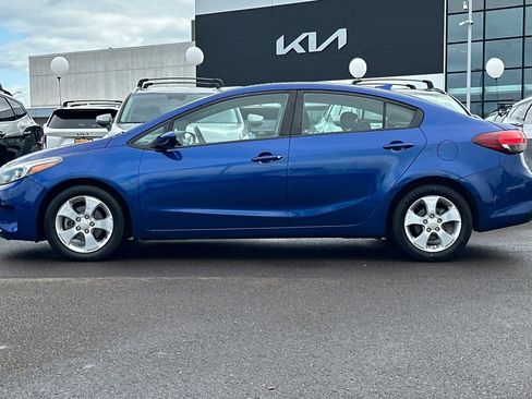 Used 2017 Kia Forte S FWD image 7