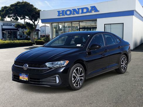 Used 2022 Volkswagen Jetta Sport image 1