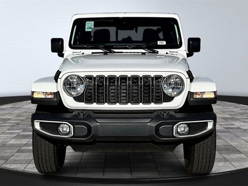 New 2025 Jeep Gladiator Sport w/ Premium Package image 17