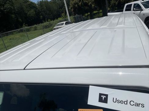 Used 2025 Jeep Wrangler Unlimited Sahara AWD/4WD image 8