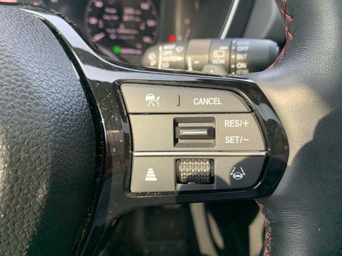 Used 2025 Honda Pilot Black Edition image 43
