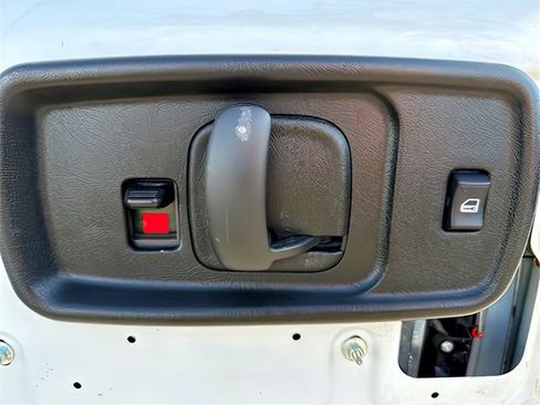 Used 2023 Chevrolet Express 2500 w/ Driver Convenience Package image 23