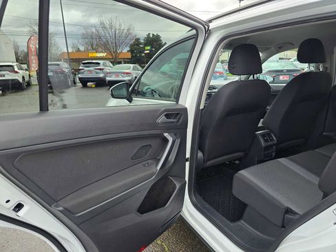 Used 2021 Volkswagen Tiguan S image 15