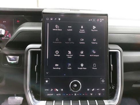 New 2026 GMC Yukon XL Denali w/ Sun & Power Step Package AWD/4WD image 21