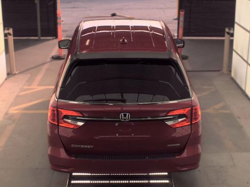 Used 2022 Honda Odyssey Touring image 5