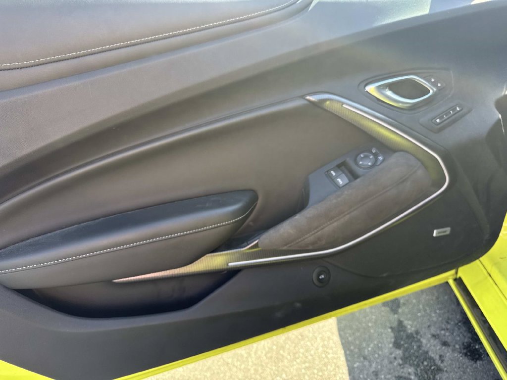 Used 2021 Chevrolet Camaro SS RWD image 11