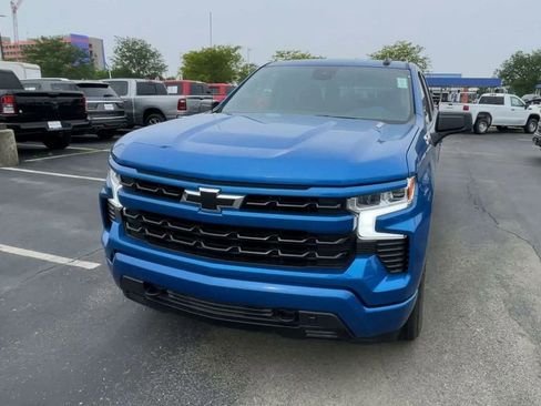 Used 2023 Chevrolet Silverado 1500 RST AWD/4WD image 5
